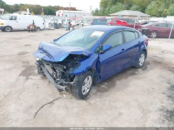 3KPFK4A74HE080042 2017 KIA FORTE - Image 2