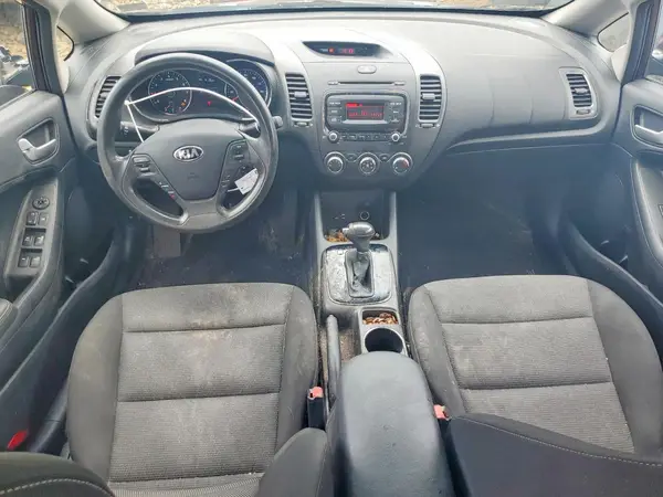 3KPFK4A74HE080350 2017 KIA FORTE - Image 8