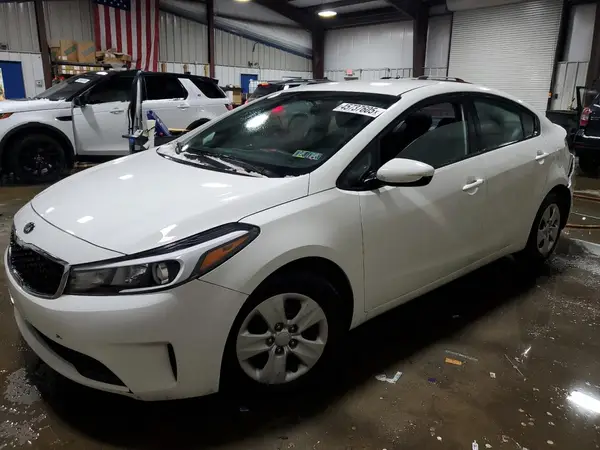 3KPFK4A74HE082079 2017 KIA FORTE - Image 1
