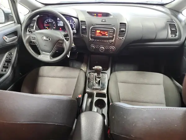 3KPFK4A74HE082972 2017 KIA FORTE - Image 8