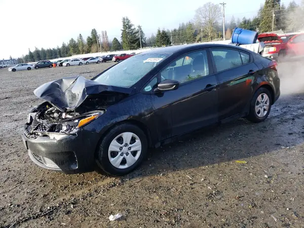 3KPFK4A74HE086164 2017 KIA FORTE - Image 1