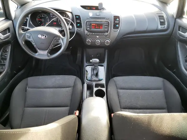 3KPFK4A74HE086164 2017 KIA FORTE - Image 8
