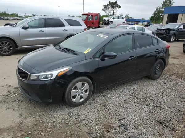 3KPFK4A74HE088366 2017 KIA FORTE - Image 1