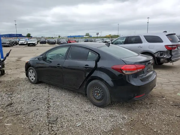 3KPFK4A74HE088366 2017 KIA FORTE - Image 2