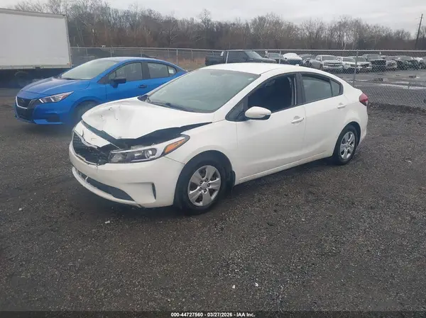 3KPFK4A74HE090036 2017 KIA FORTE - Image 2