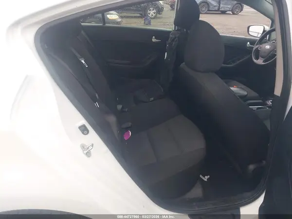 3KPFK4A74HE090036 2017 KIA FORTE - Image 8