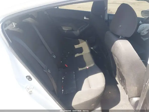 3KPFK4A74HE092238 2017 KIA FORTE - Image 8