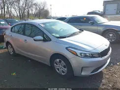 3KPFK4A74HE092711 2017 KIA FORTE