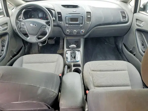 3KPFK4A74HE097536 2017 KIA FORTE - Image 8