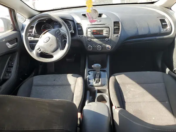 3KPFK4A74HE097925 2017 KIA FORTE - Image 8