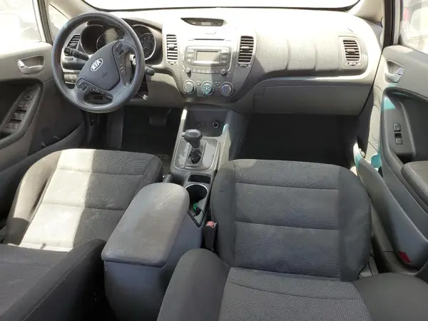 3KPFK4A74HE099254 2017 KIA FORTE - Image 8