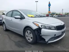 3KPFK4A74HE100015 2017 KIA FORTE