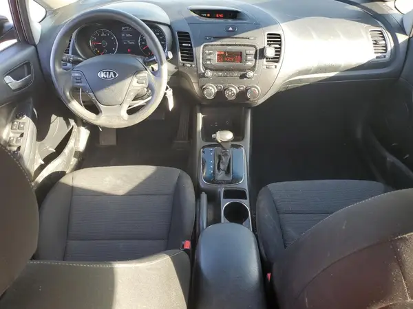 3KPFK4A74HE100483 2017 KIA FORTE - Image 8