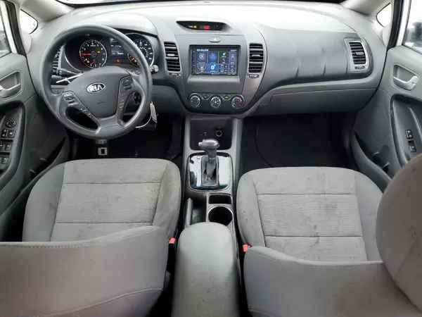 3KPFK4A74HE101469 2017 KIA FORTE - Image 8