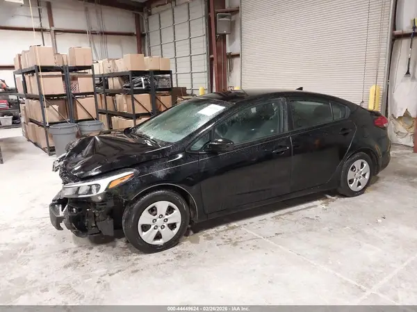 3KPFK4A74HE102119 2017 KIA FORTE - Image 2