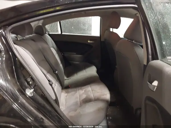 3KPFK4A74HE102119 2017 KIA FORTE - Image 8