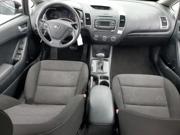 3KPFK4A74HE103626 2017 KIA FORTE - Image 8