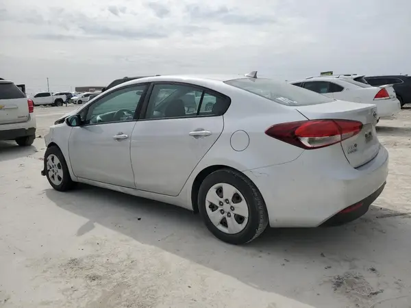 3KPFK4A74HE108311 2017 KIA FORTE - Image 2