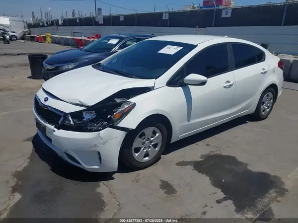 3KPFK4A74HE109362 2017 KIA FORTE - Image 2