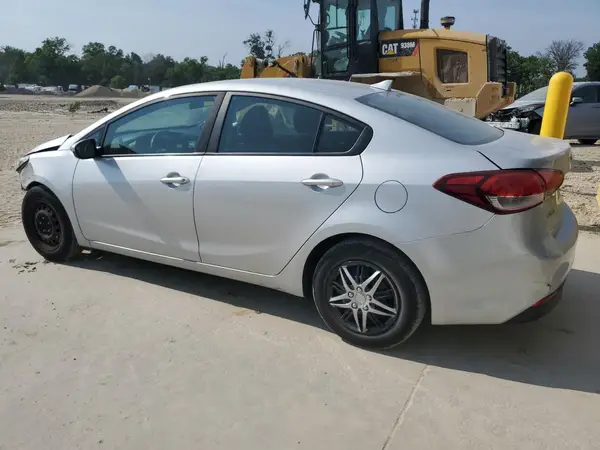 3KPFK4A74HE111824 2017 KIA FORTE - Image 2