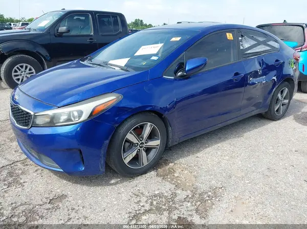 3KPFK4A74HE114528 2017 KIA FORTE - Image 2