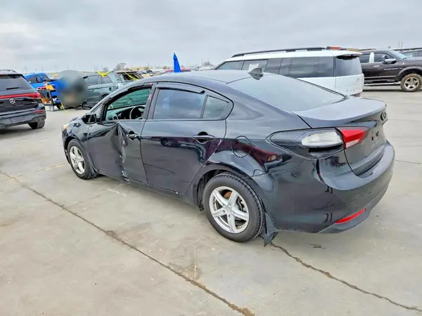 3KPFK4A74HE115730 2017 KIA FORTE - Image 2