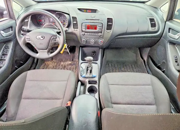 3KPFK4A74HE115730 2017 KIA FORTE - Image 8