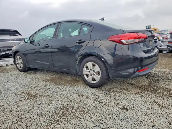 3KPFK4A74HE115873 2017 KIA FORTE - Image 2