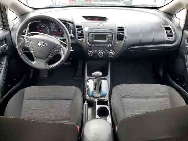 3KPFK4A74HE115873 2017 KIA FORTE - Image 8