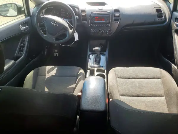 3KPFK4A74HE117882 2017 KIA FORTE - Image 8