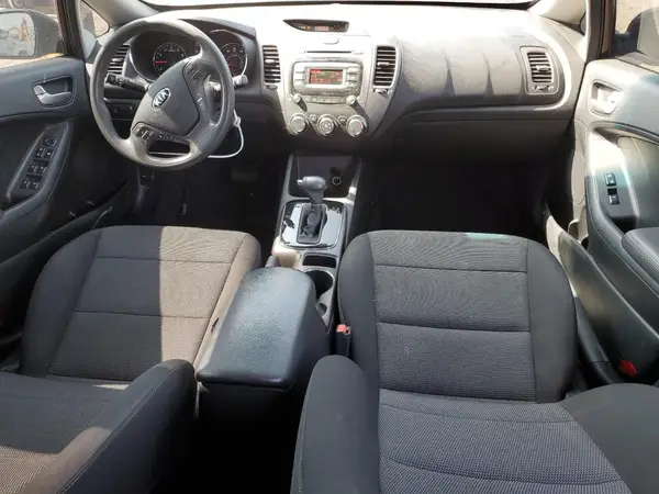 3KPFK4A74HE118398 2017 KIA FORTE - Image 8