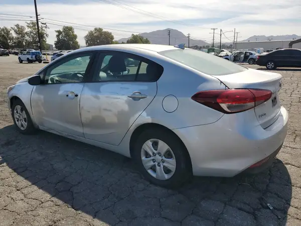 3KPFK4A74HE120538 2017 KIA FORTE - Image 2