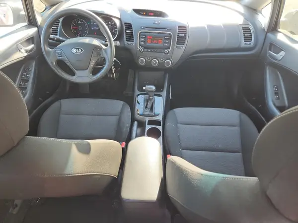 3KPFK4A74HE120765 2017 KIA FORTE - Image 8