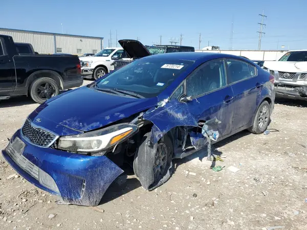 3KPFK4A74HE123598 2017 KIA FORTE - Image 1