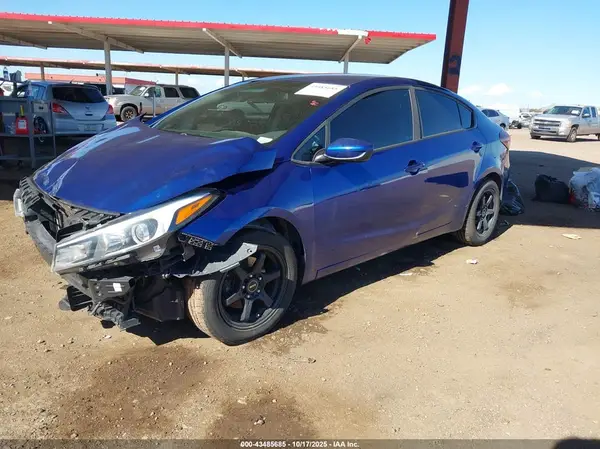 3KPFK4A74HE125948 2017 KIA FORTE - Image 2