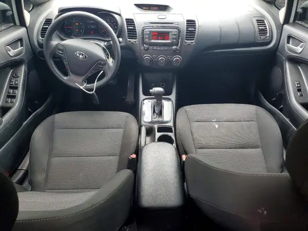 3KPFK4A74HE129658 2017 KIA FORTE - Image 8