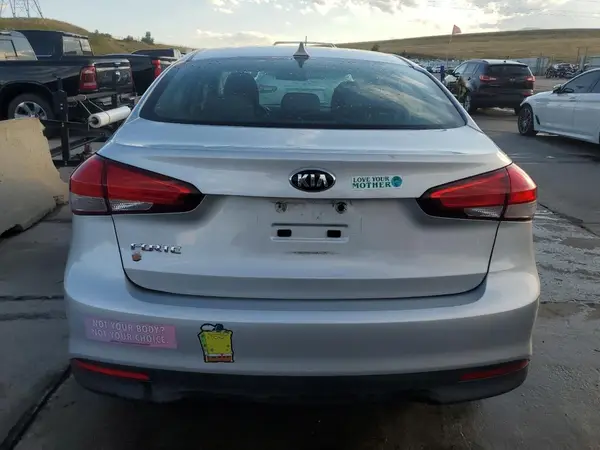 3KPFK4A74HE129840 2017 KIA FORTE - Image 5