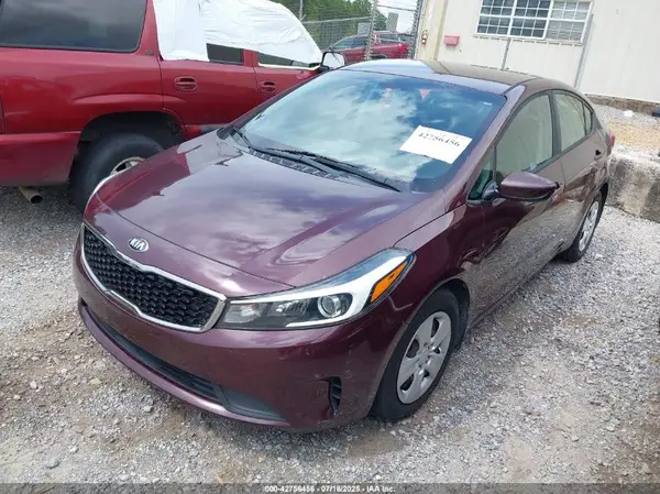 3KPFK4A74HE133502 2017 KIA FORTE - Image 2