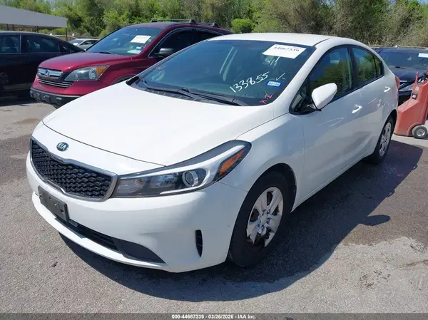 3KPFK4A74HE133855 2017 KIA FORTE - Image 2