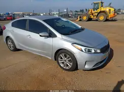 3KPFK4A74HE135699 2017 KIA FORTE