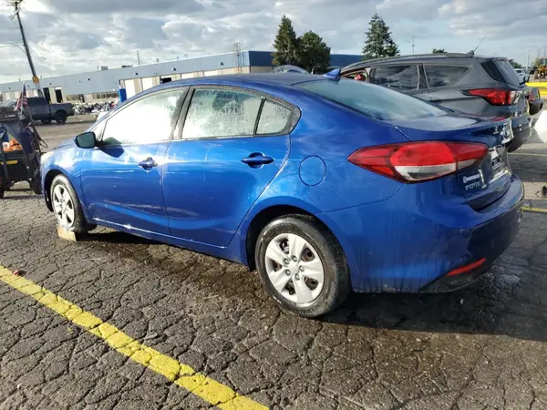 3KPFK4A74HE136139 2017 KIA FORTE - Image 2