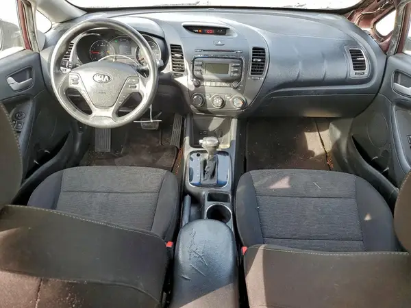 3KPFK4A74HE138649 2017 KIA FORTE - Image 8