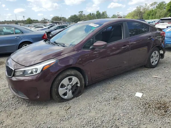 3KPFK4A74HE138943 2017 KIA FORTE - Image 1