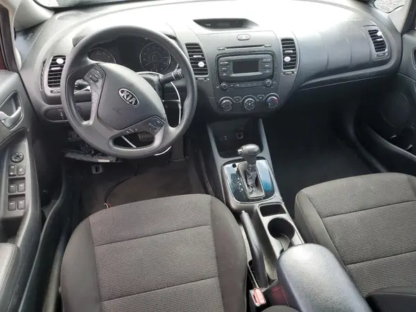 3KPFK4A74HE138943 2017 KIA FORTE - Image 8
