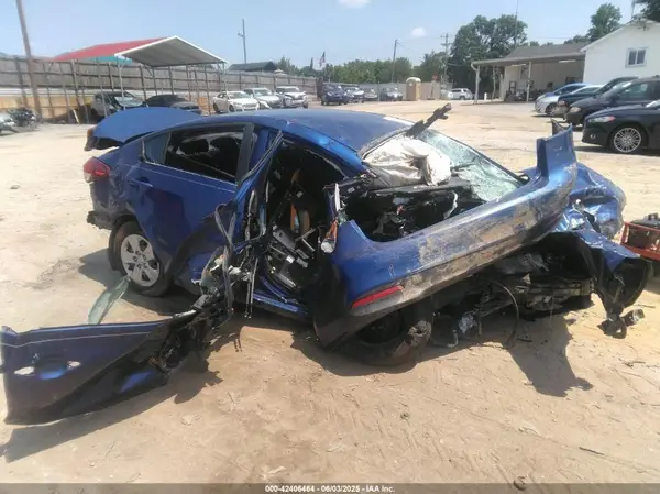 3KPFK4A74HE139090 2017 KIA FORTE - Image 1