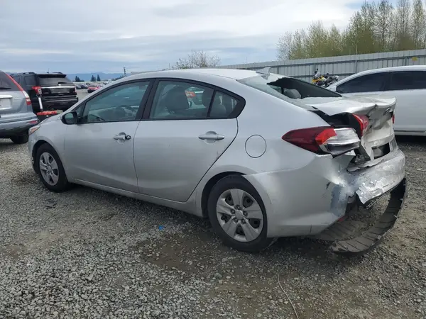 3KPFK4A74HE140109 2017 KIA FORTE - Image 2
