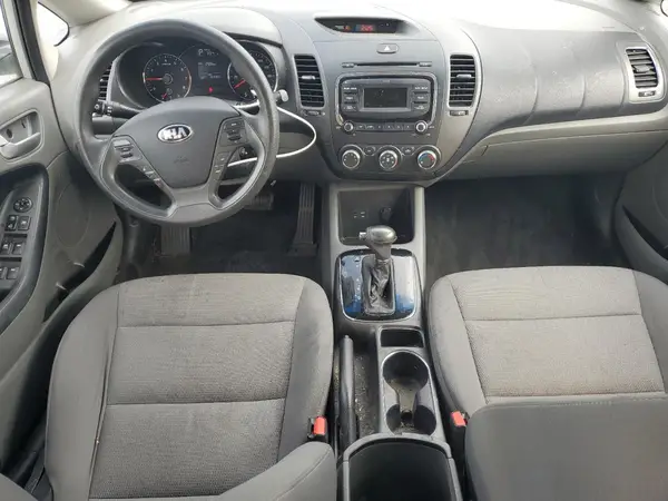 3KPFK4A74HE140109 2017 KIA FORTE - Image 8