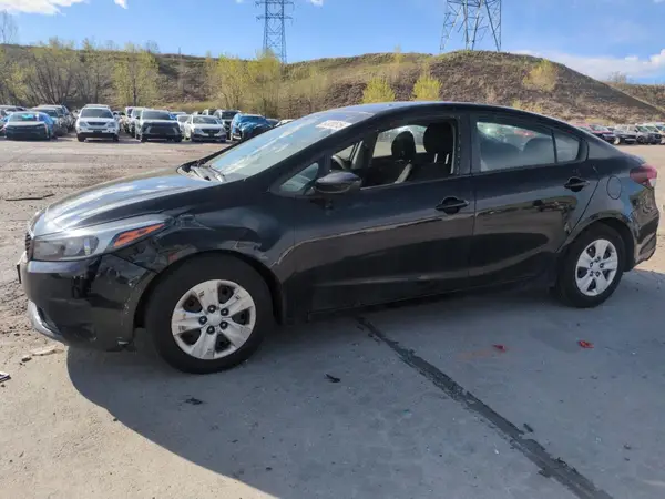 3KPFK4A74HE140241 2017 KIA FORTE - Image 1