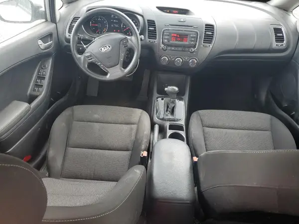 3KPFK4A74HE140353 2017 KIA FORTE - Image 8