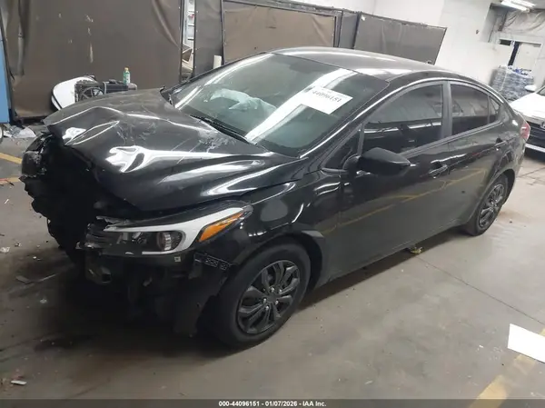 3KPFK4A74HE141373 2017 KIA FORTE - Image 2